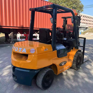 Montacargas Diésel Usado TOYOTA7F30, Capacidad de Carga de 3 Toneladas, Mástil de Dos/Tres Etapas, Tracción 4x4 Todoterreno, Modelo 2022, Fabricado en Japón, Venta Económica - Product Image 1