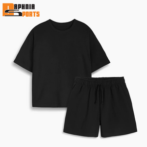 ชุดเซ็ตเสื้อยืดและกางเกงขาสั้นสตรีทแวร์ออกแบบโลโก้เองได้ แฟชั่นสำหรับผู้ชายสไตล์คนเมือง รับผลิตแบบ OEM ชุดเข้าชุดสำหรับฤดูร้อน - Product Image 1