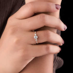 แหวนเพชรเดี่ยวทรงกลมสีทองห้าชิ้น - Product Image 4