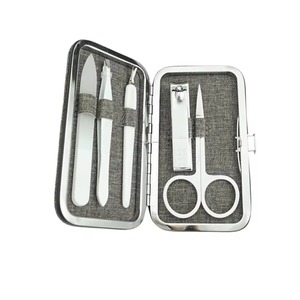 Kit de Manicura de 7 Piezas de Acero Inoxidable, Set de Cortauñas para Uso Diario, Herramientas Compactas de Pedicura y Cuidado Personal, Estuche de Viaje, Artículos de Belleza - Product Image 3
