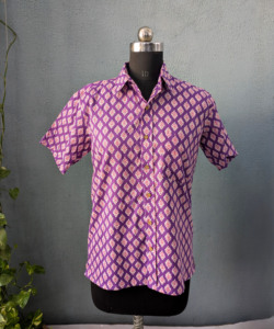 Camisa Casual de Manga Corta con Estampado Morado para Hombre, con Cuello Camisero, Tela de Algodón para Verano - Product Image 1