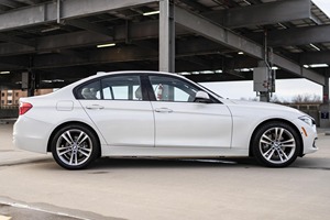 บีเอ็มดับเบิลยู 328-i เอสอีดีเอ็น ปี 2016 - Product Image 3