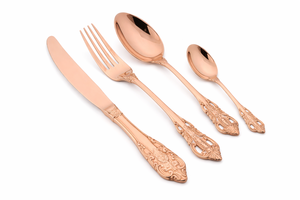 Ensemble de cuillères, fourchettes et couteaux en or rose finition miroir - Product Image 3