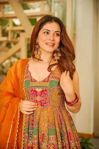Robe Anarkali en Soie Organza Multicolore à Imprimé Numérique, Col en V, Jupe Ample, Bordure en Dentelle, Élégante, Traditionnelle, pour Fêtes et Festivals - Product Image 4