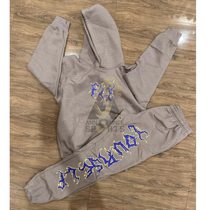 Conjunto de Sudadera con Capucha Térmica de Forro Polar Personalizable con Estampado Invernal y Pantalones Deportivos para Hombre - Product Image 4