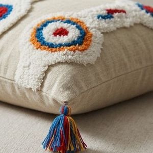 Funda de cojín decorativa cuadrada de estilo bohemio con bordado geométrico y borlas, superventas de fábrica - Product Image 6