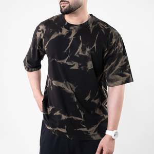 Camiseta Negra Extra Grande para Hombre con Diseño Exclusivo, Lavado Olive Bleech Out, 100% Algodón, Manga Corta, Estampado de Letras - Product Image 2