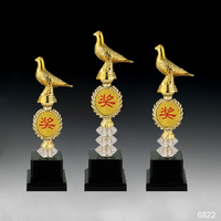 Trophée du 50e anniversaire, forme d'étoile d'oiseau 3D, détails exquis, signification symbolique, attrait intemporel, tendance, bien conçu