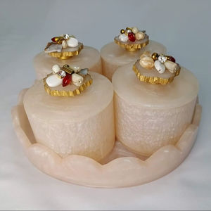 Pot décoratif en résine noir et blanc fait à la main pour le rangement des collations avec couvercle - Product Image 1