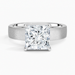 Bague de fiançailles solitaire en moissanite taille princesse 2 carats, sertie de griffes classiques - Product Image 3