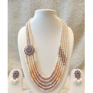 Éclat Étonnant : Magnifiques Boucles d'Oreilles Longues en Perles et Zircons CZ, Finition Argentée de Qualité Supérieure, Idéales pour Anniversaire, Fiançailles, Mariage - Product Image 1