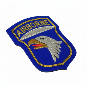 Badges brodés à la main sur mesure, 100% faits main, patchs en fil de soie pour uniformes - Product Image 6