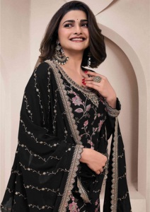 Ensemble Sharara moderne pour femme en chinon épais avec broderie (piètement cousu), longueur genou, séchage rapide, idéal pour mariage, bal et soirée - Product Image 2