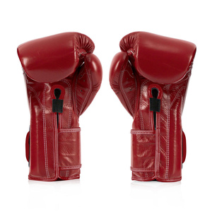 ถุงมือชกมวย MMA หนังแท้สีแดงคุณภาพพรีเมียม พร้อมโลโก้สั่งทำพิเศษ ปิดด้วยวัสดุแบบกำหนดเอง สีสันปรับแต่งได้ และดีไซน์กันน้ำ - Product Image 4