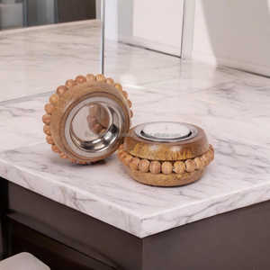 Bougeoir T-Light en bois fabriqué à la main avec design sculpté, accent de décoration rustique pour salle à manger et chambre à coucher - Product Image 2