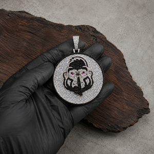 Collar con Colgante de Gorila Personalizado Estilo Hip Hop, con Incrustaciones de Moissanita VVS, Joyería Plateada con Incrustaciones - Product Image 4