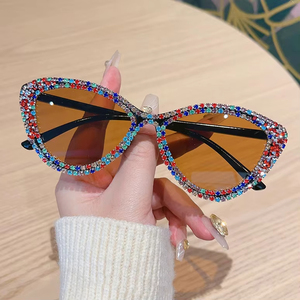 2025 New Arrival High Quality Wholesale Luxury Trendy Fashion Bling Rhinestone Cat Eye Diamond Shade <b>Sunglasses</b> for Women - Product Image 1