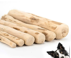 Bâton à mâcher pour chien en bois de café écologique, jouet naturel résistant pour animaux de compagnie, fabriqué avec soin au Vietnam - Product Image 2