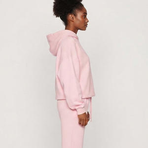 Sweat-shirts à capuche roses personnalisés de qualité supérieure pour femmes, coupe ample, décontractés, en coton, à épaules tombantes, pour l'automne - Product Image 3