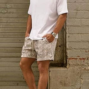 Shorts imprimés camouflage jungle personnalisables pour hommes, style urbain tendance, confortables à porter au quotidien, tenue d'été - Product Image 4