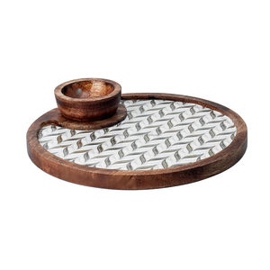Round Wooden Serving Tray with Enamel <b>Plant</b> Pattern Handle for Dining <b>Table</b> Rustic Style Single-Piece Package - Product Image 4