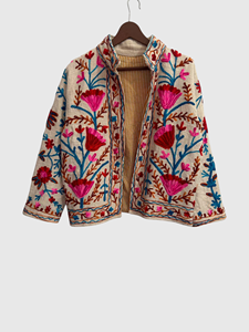 Veste à col mandarin brodée à la main avec des motifs floraux, manches longues, taille plus, en coton, style Prairie Chic, pour le printemps - Product Image 1