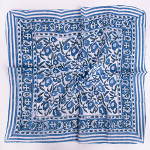 Bandana en coton imprimé floral personnalisé de qualité supérieure, tissu naturel écologique, doux pour la peau, élégant, tendance, respirant - Product Image 4