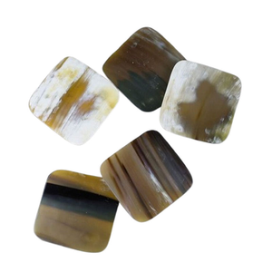 Ensemble de 5 dessous-de-verre ronds écologiques multicolores de 5 mm d'épaisseur pour la cuisine et les restaurants, design moderne et luxueux - Product Image 5