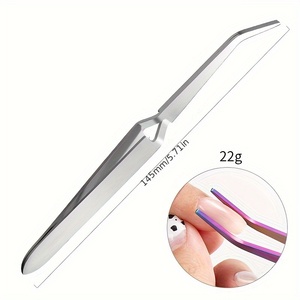 Pousse-ongles réutilisable à pointe fine courbée pour la mise en forme des ongles, la coupe des bords et une finition de manucure impeccable - Product Image 1