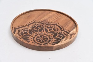 Assiette de service en bois naturel personnalisée FAIZA CRAFT, design sculpté, polie à la main, style classique, pour toutes les occasions - Product Image 6