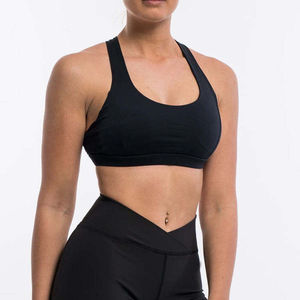 Soutien-gorge de sport sans couture à maintien moyen, respirant, avec logo noir personnalisé, taille XL, imprimé uni, pour usage actif, logo avant - Product Image 1