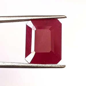 พลอยทับทิมแอฟริกันธรรมชาติ 10.35 กะรัต ทรงเหลี่ยมมรกต - Product Image 5