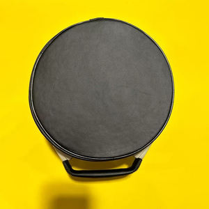 Bolso Redondo de Cuero con Asa Metálica, Diseño Duradero, Color Negro, Nuevas Fundas Personalizadas con Corona Bordada - Product Image 3