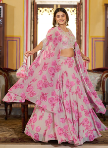 Conjunto de Lehenga Choli de Georgette Bordado Listo para Usar con Capa, Dupatta y Batwa - Product Image 3