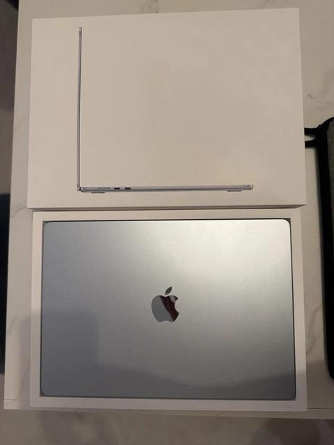 GOOD# 2025 Marcbook Air 13-inch Laptop with M4 chip 512GB + 24GB RAM