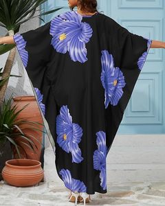 Robe maxi kaftan à imprimé floral à col en V et manches longues, coupe ample, respirante, tenue décontractée d'été, noire avec des fleurs bleues - Product Image 5