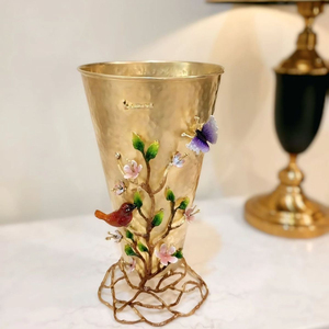 Bols de luxe pour fruits secs, en métal plaqué or de haute qualité, avec motifs de fleurs, de feuilles et d'oiseaux, fabriqués en Inde. - Product Image 1