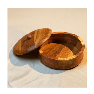 Boîte à chapati élégante en bois avec couvercle pour casserole ronde Dabba, récipient de stockage alimentaire fait main, ustensile de cuisine haut de gamme - Product Image 1
