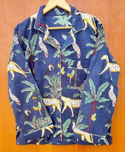 Ensemble de pyjama pour femmes en coton imprimé floral fait à la main, léger, doux pour la peau, séchage rapide, imprimé à la main, shorts décontractés - Product Image 2