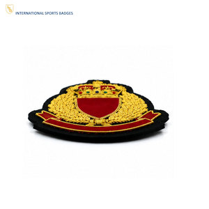 Badges brodés personnalisés haut de gamme pour uniformes – Motifs détaillés en fil doré, broderie haute densité, accessoires décoratifs pour vêtements - Product Image 4