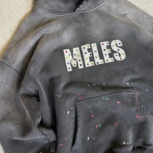 Sweat à capuche vintage personnalisé pour homme avec logo en strass sur le devant, en molleton de coton biologique 350 g/m², respirant, écologique, motif tie-dye, avec poche - Product Image 3