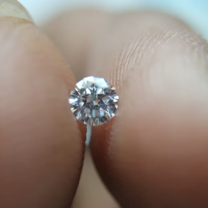 Diamants de laboratoire bruts de 3,1 à 3,5 mm, taille brillant, couleur DEF blanche, clarté VVS1, par carat, excellente taille, prix de gros - Product Image 5