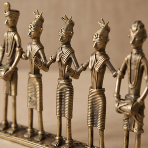 Figura de Latón Dhokra de Calidad Premium, Grupo de Músicos y Bailarines Tribales, Escultura Artesanal de Arte Folclórico, Disponible para Exportación - Product Image 2