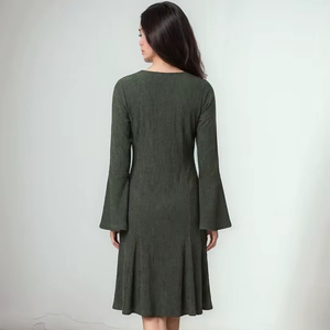 Vestidos Midi Holgados de Verano en Georgette con Dobladillo Acampanado, Diseño Original en Verde Oliva, Impresión Digital, Venta al Por Mayor - Product Image 2