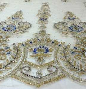 ผ้าลูกไม้ปักลายดอกไม้ประดับคริสตัลและลูกปัดอย่างดี งานฝีมือประณีต หรูหรา คลาสสิก เหมาะสำหรับชุดเจ้าสาว ราคาโรงงาน - Product Image 1