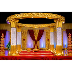 Mandap de mariage en fibre de cristal, Mandap de luxe en métal doré, décoration de mariage avec colonnes en cristal et draperies rouges pour événements indiens - Product Image 1