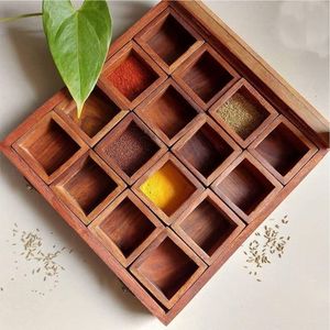 Boîte d'organisation d'épices carrée en bois de qualité supérieure - Boîte de rangement multi-usages à 16 compartiments - Ensemble d'ustensiles de cuisine durables et écologiques - Product Image 1