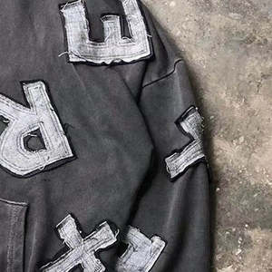 Sudadera con capucha y cremallera para hombre, estilo streetwear, con parche bordado con logotipo personalizado y efecto desgastado, lavado ácido, 100% algodón orgánico, forro polar de 500g, fusión sin costuras - Product Image 3