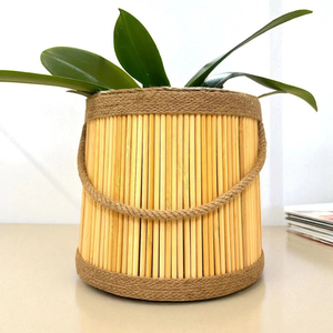 Cesta de Bambú Hecha a Mano para Plantas, Cubierta de Maceta Tejida Estilo Boho, 20x18 cm, Soporte Ecológico y Natural para Plantas, Proveedor OEM Vietnam - Product Image 1