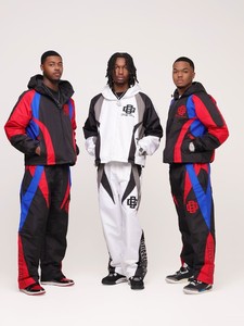 Custom Designer Nylon Windbreaker <b>Set</b> with Smooth Technical Fabric and OEM Manufacturing for Premium Fashion Labels - Product Image 6